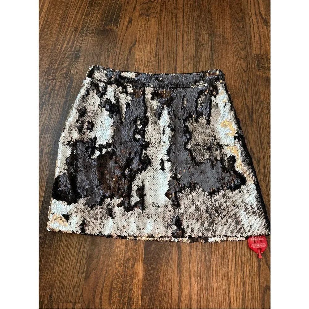 Milly Sequin Mini Skirt
X21